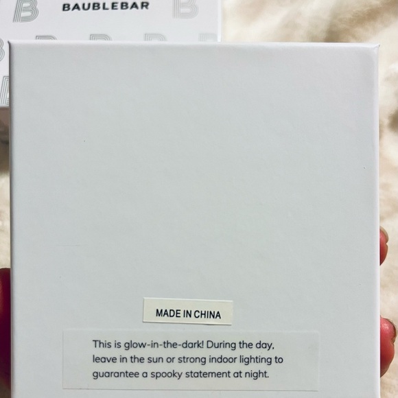 Baublebar Glow in the Dark Skeleton Scaredy Cat Earrings (NEW) - Picture 3 of 3